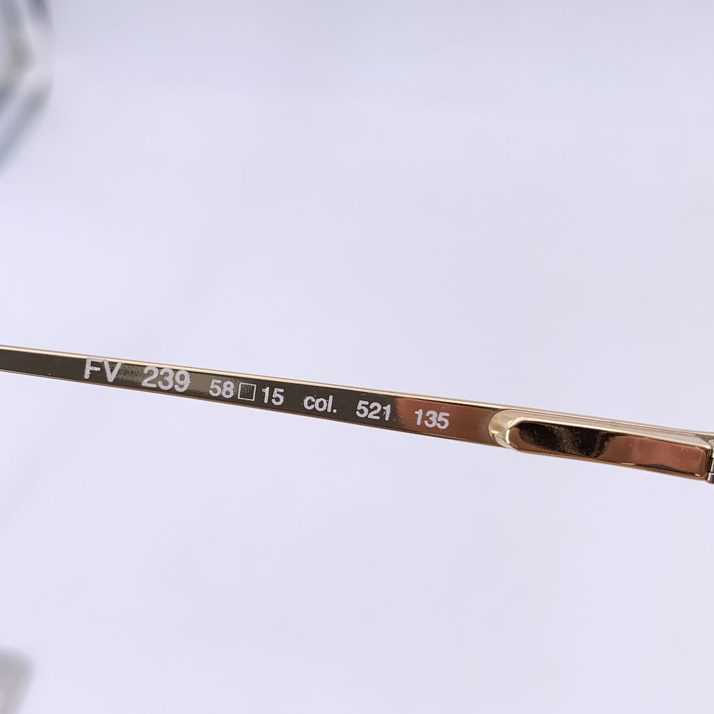 Fendi Vintage Gold Metal Sunglasses FV 239 col. 521 58/15 135mm