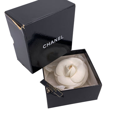Chanel Vintage White Fabric Flower Camelia Camellia Brooch Pin