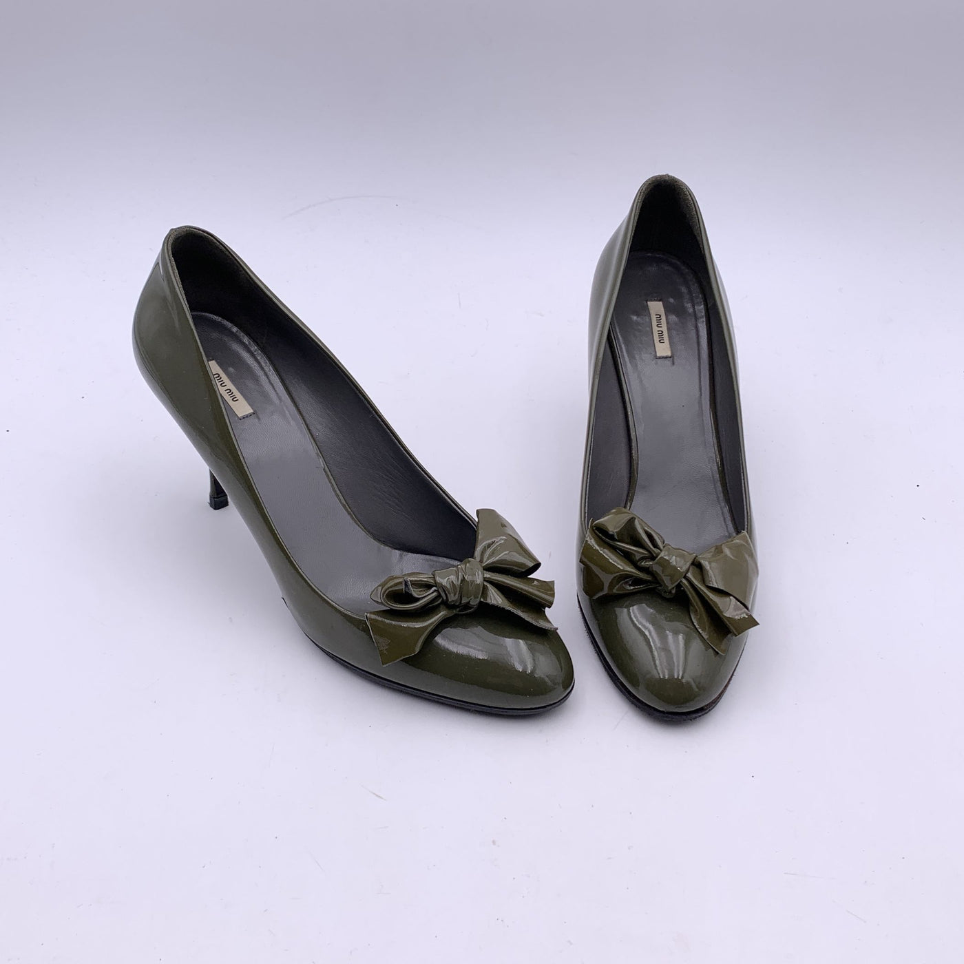 Miu Miu Military Green Patent Leather Bow Close Toe Pumps Heels 39.5