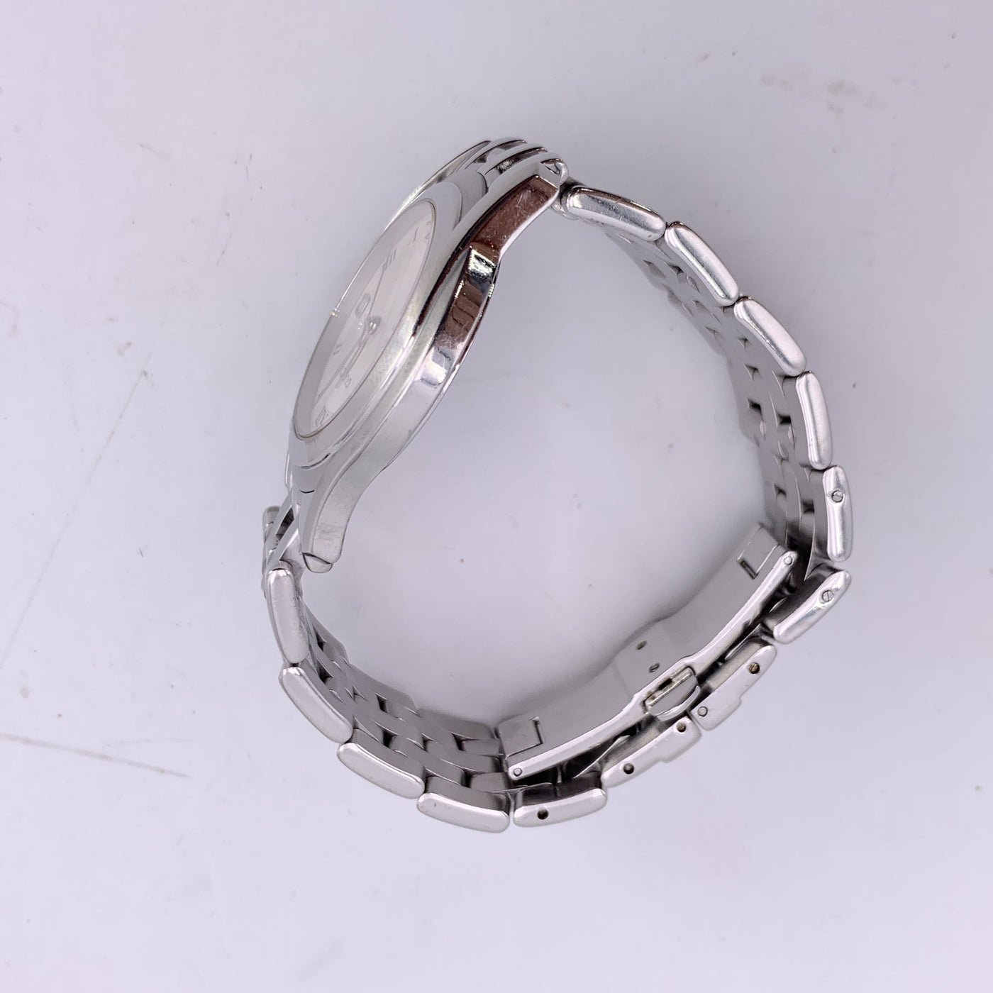 Gucci Stainless Steel Mod 5500 M Watch Date Indicator White