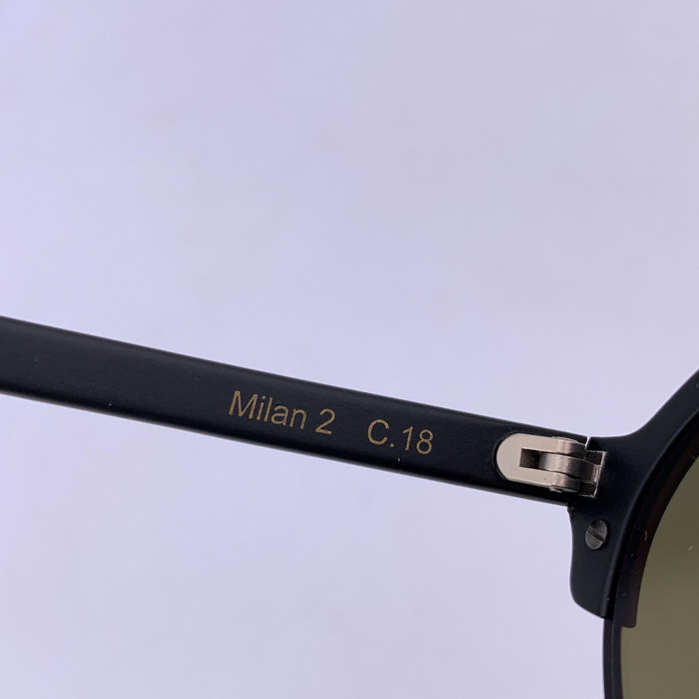 Illesteva Black Round Unisex Sunglasses Milan 2 54/23 135 mm Boxed