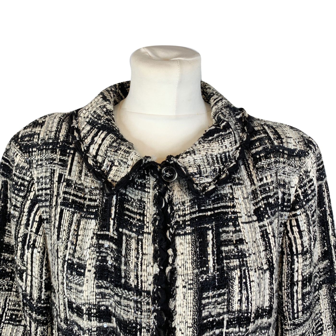 Chanel 2007 Black White Tweed 3/4 Sleeves Jacket Size 40 FR