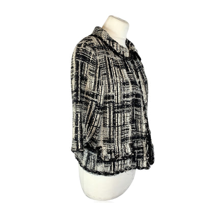 Chanel 2007 Black White Tweed 3/4 Sleeves Jacket Size 40 FR