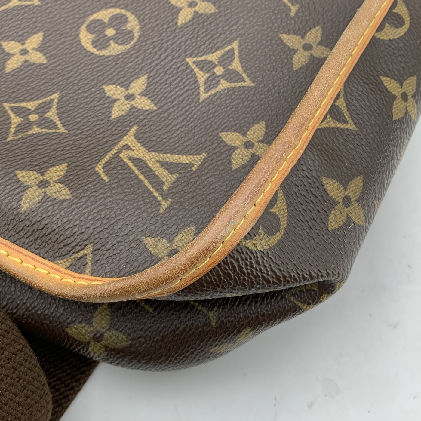 Louis Vuitton Monogram Canvas Bosphore PM Messenger Bag M40106