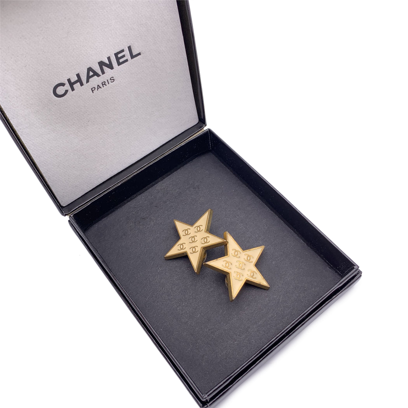 Chanel Vintage Gold Metal Beige Stars CC Logos Clip On Earrings