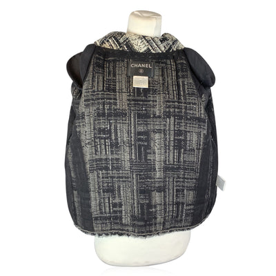 Chanel 2007 Black White Tweed 3/4 Sleeves Jacket Size 40 FR