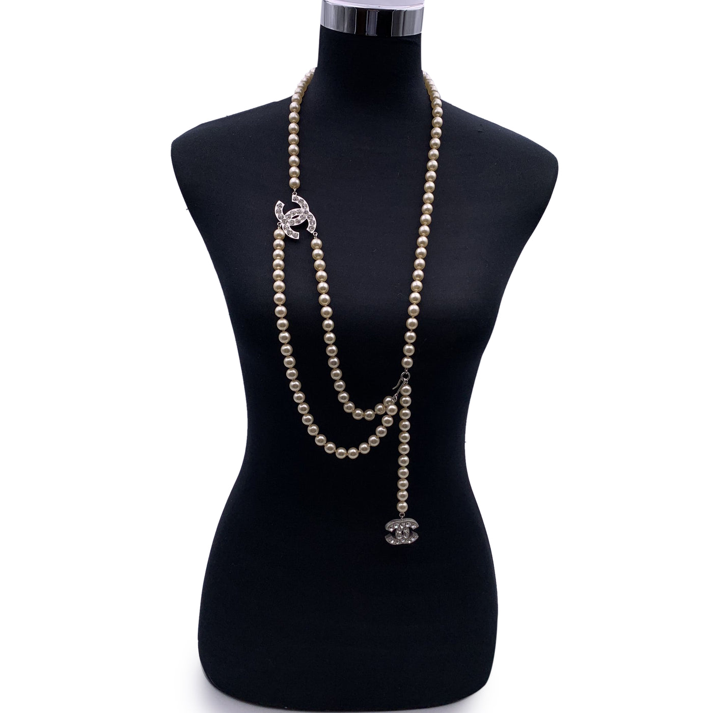 Chanel 06 Faux Pearls Beads Necklace or Belt with CC Logos