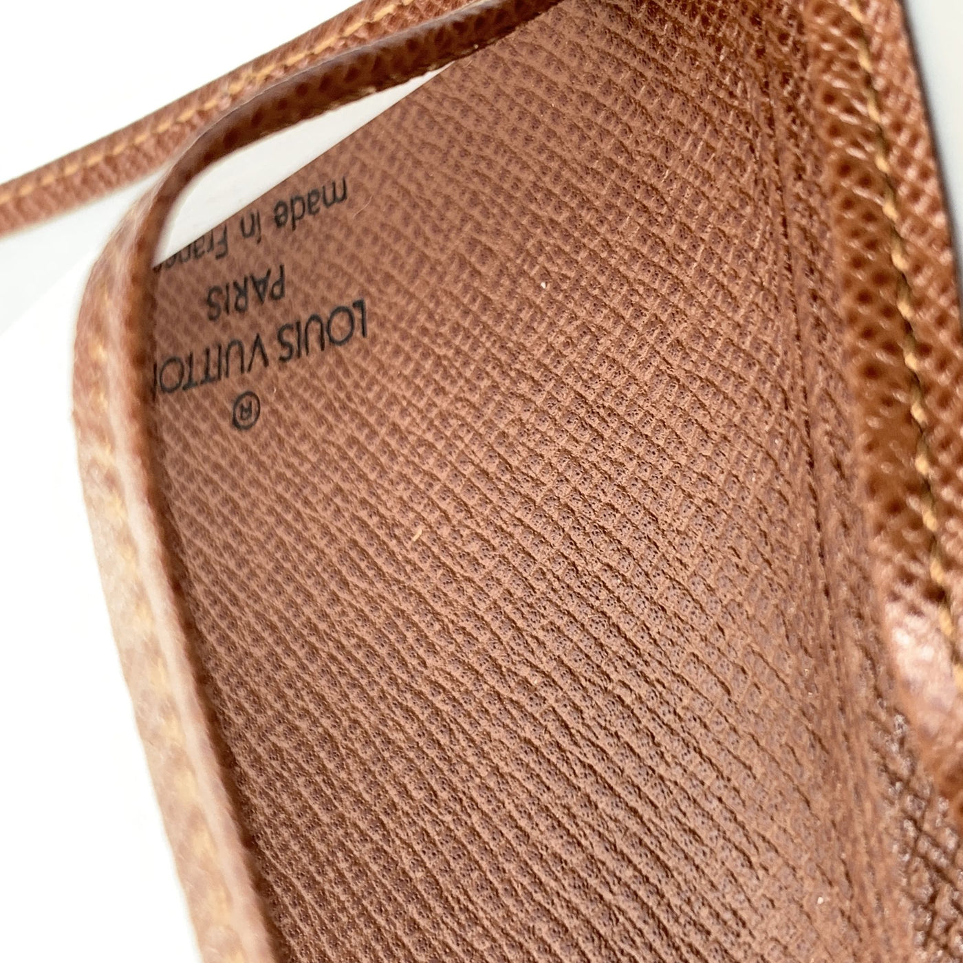 Louis Vuitton Vintage Tan Leather ID Card Wallet Photo Holder