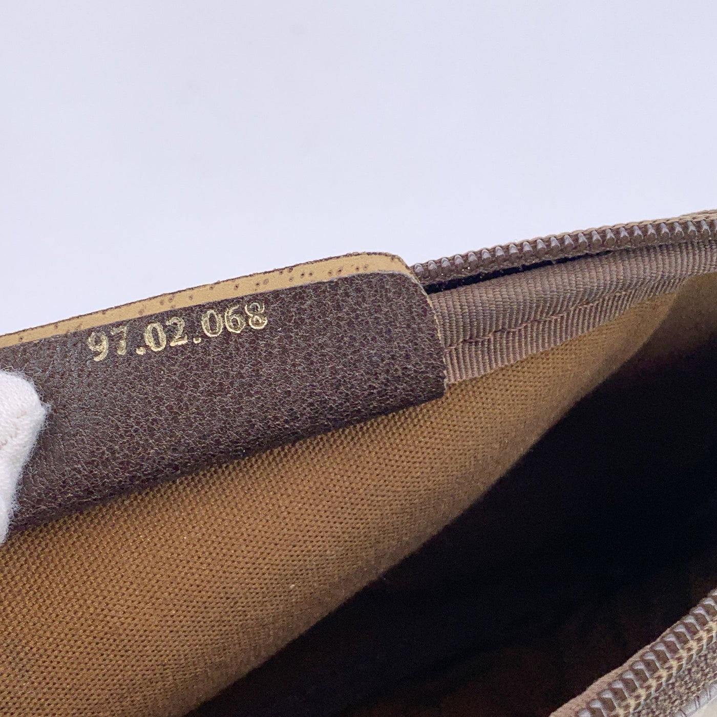 Gucci Vintage Beige GG Monogram Canvas Messenger Crossbody Bag