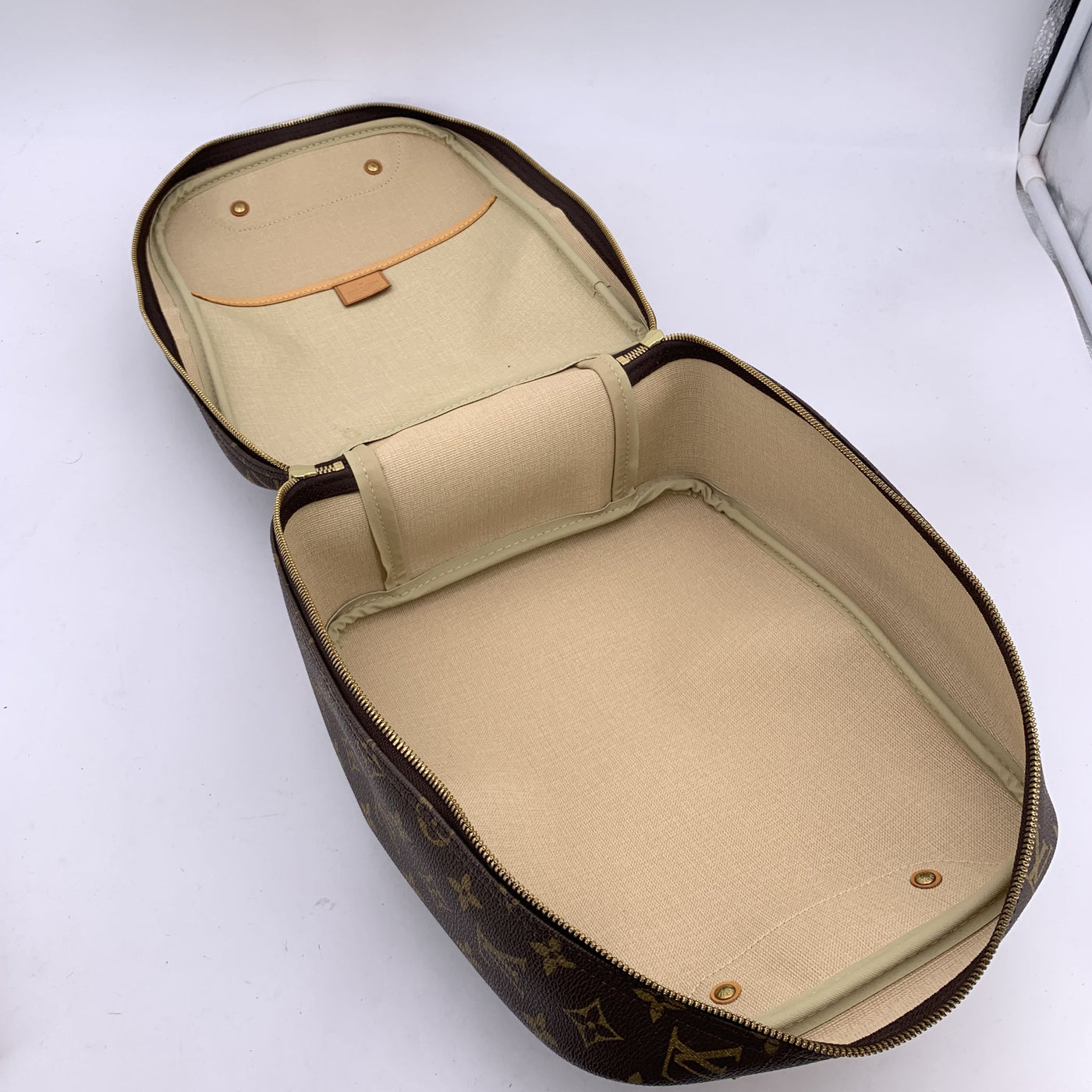 Louis Vuitton Monogram Canvas Excursion Travel Bag Shoe Case M41450