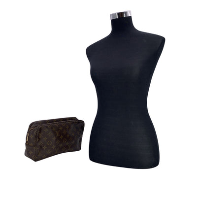Louis Vuitton Vintage Monogram Trousse de Toilette 28 Cosmetic Bag