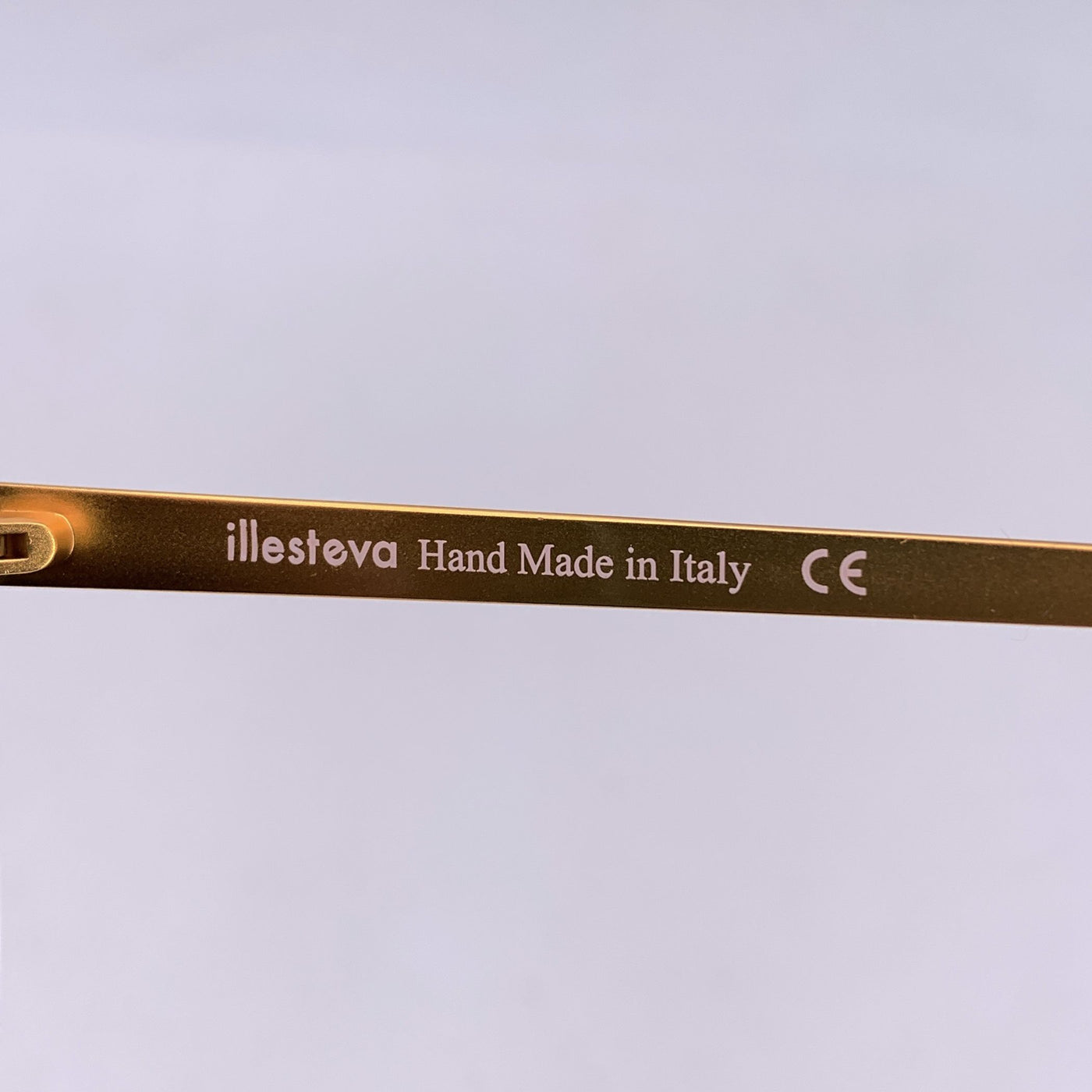 Illesteva Cat Eye Mirrored Sunglasses Boca II 47/27 150 mm Boxed