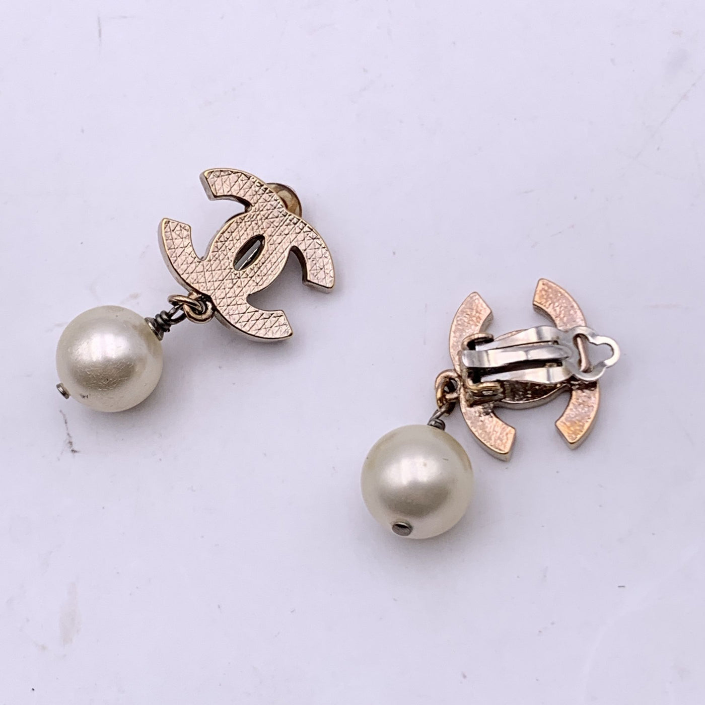 Chanel Silver Metal CC Logo Pearl Drop Clip On Earrings