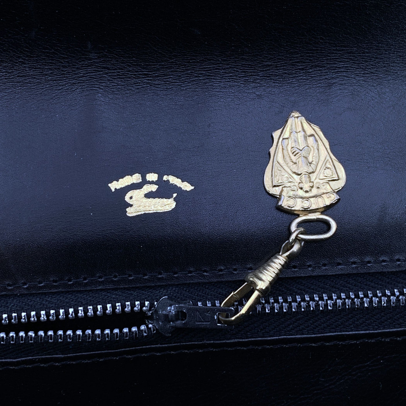 Gucci Vintage Black Leather Box Flap Shoulder Bag with Chain Strap